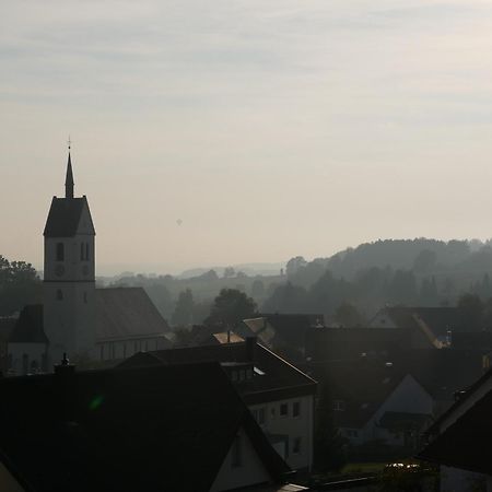 Ferienwohnung Haus Maria Waeschenbeuren Luaran gambar